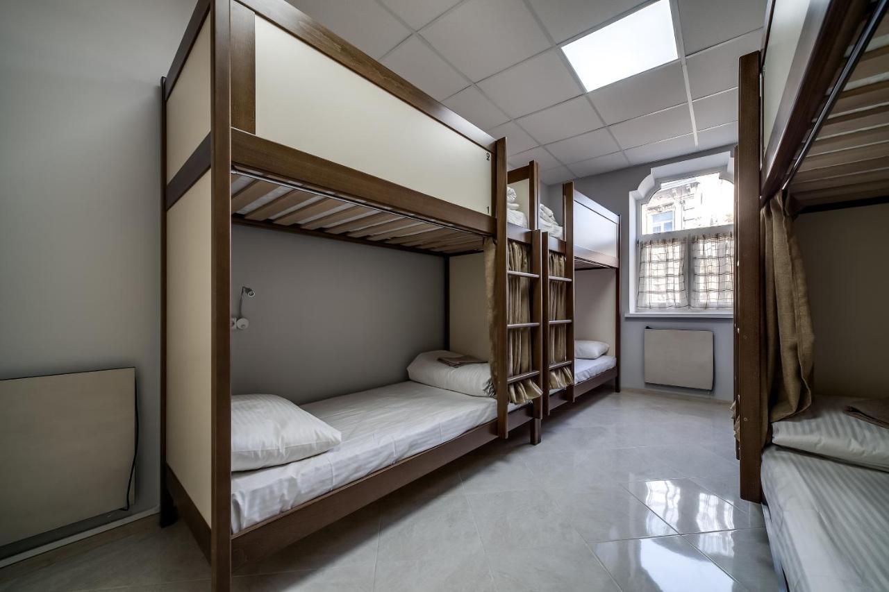 Ostriv Hostel Lviv Exterior photo